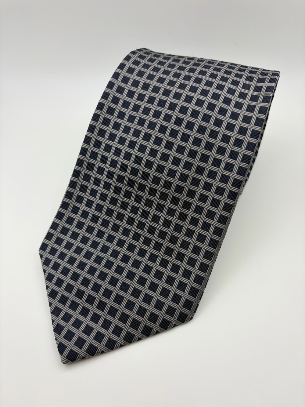 Brooks Brothers Makers Silk Tie Navy Gray Geometric Basketweave Made USA
